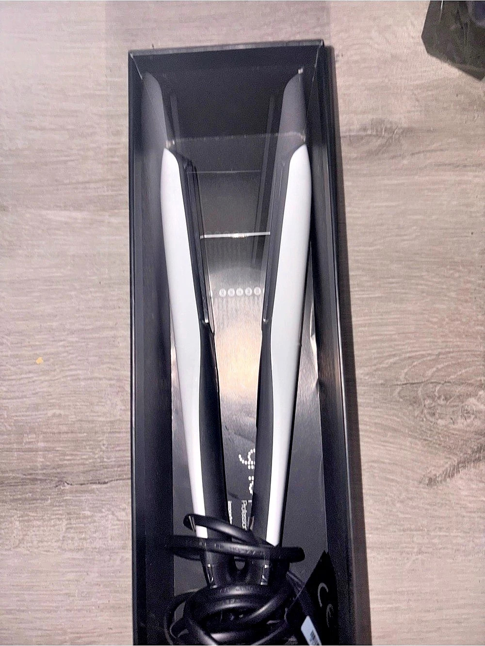 ghd Platinum+ Professional Smart Styler White & Black